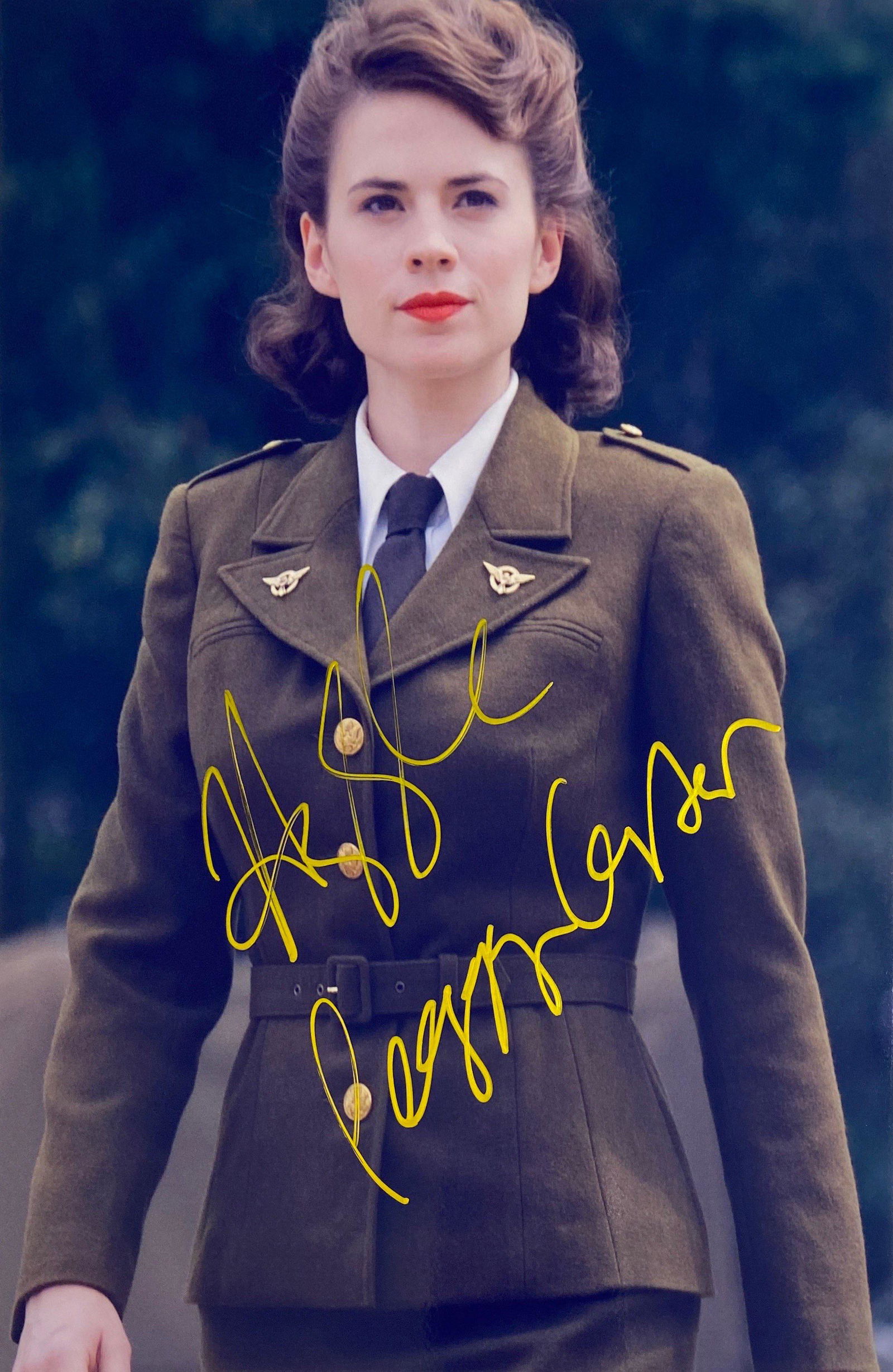 Autograph Signed Hayley Atwell Photo: Category: Autograph CollectiblesSize: 8' x 10'Autograph: Hayley Atwell Excellent ConditionDetails are as shown in the photos
