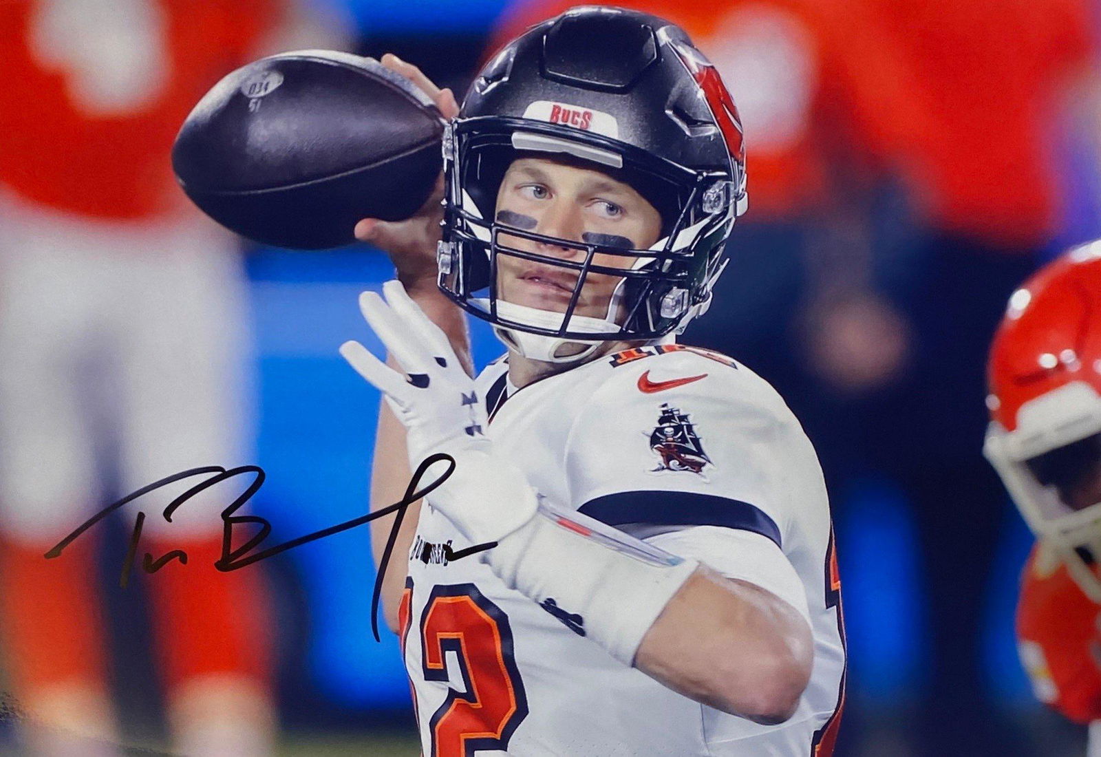 Autograph Signed Tom Brady Photo: Category: Autograph CollectiblesSize: 8 x 10'Autograph: Tom BradyExcellent ConditionDetails are as shown in the photos