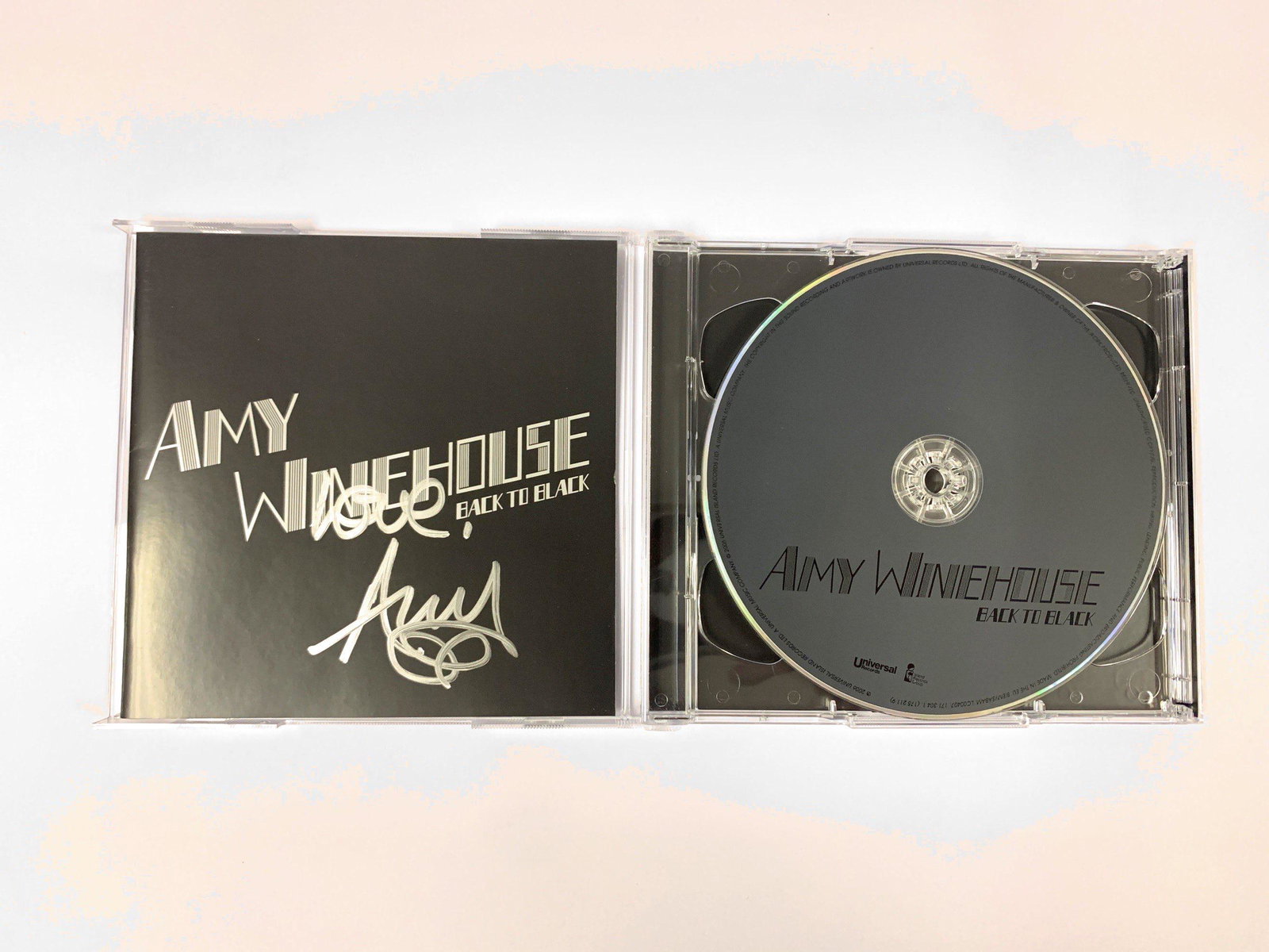 Autographed Amy Winehouse CD Album (1 of 1)