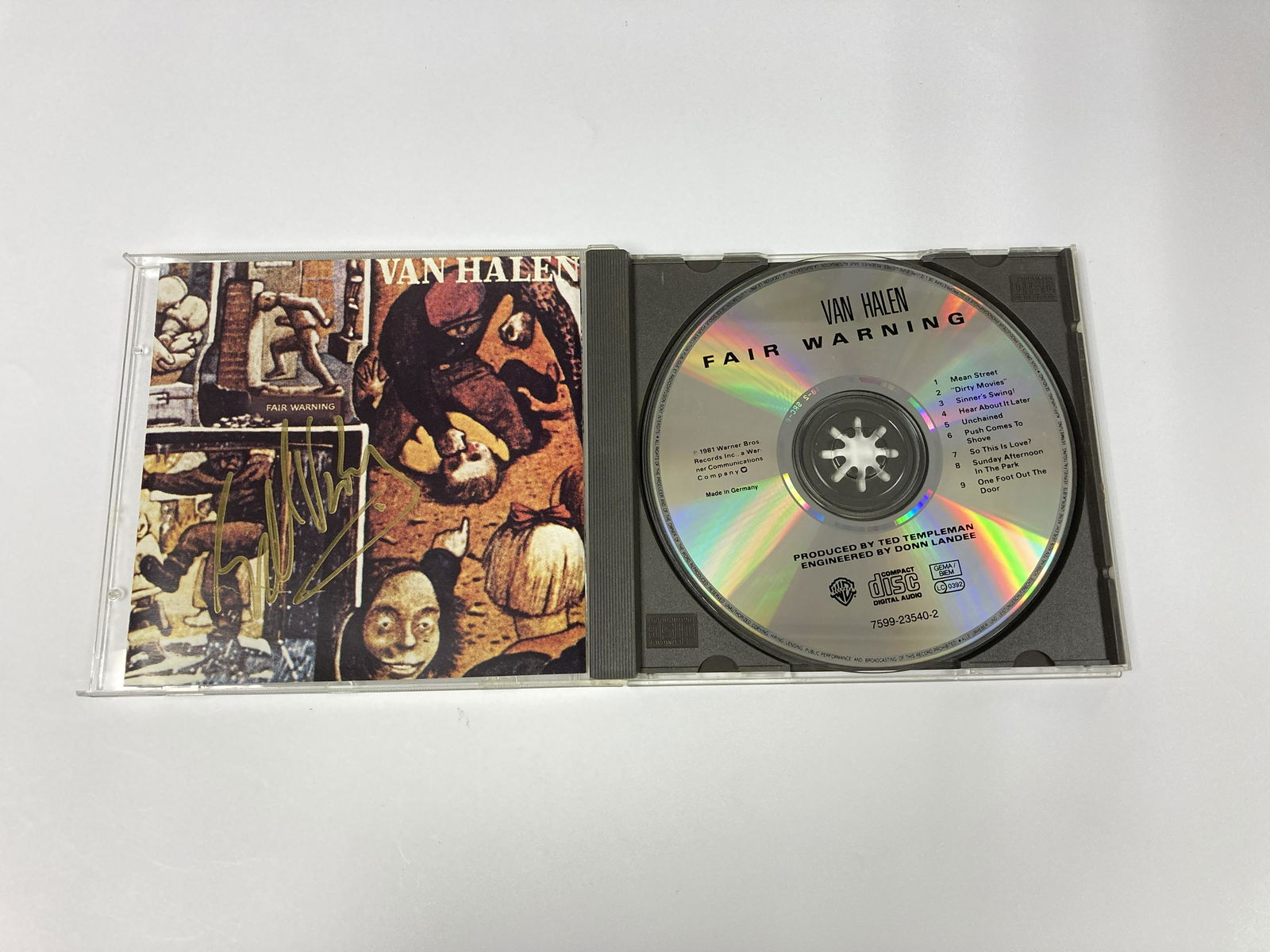 Fair Warning 直筆 サイン 色紙 アルバム（CD +DVD付） Signed Van Halen Fair Warning Album Cover