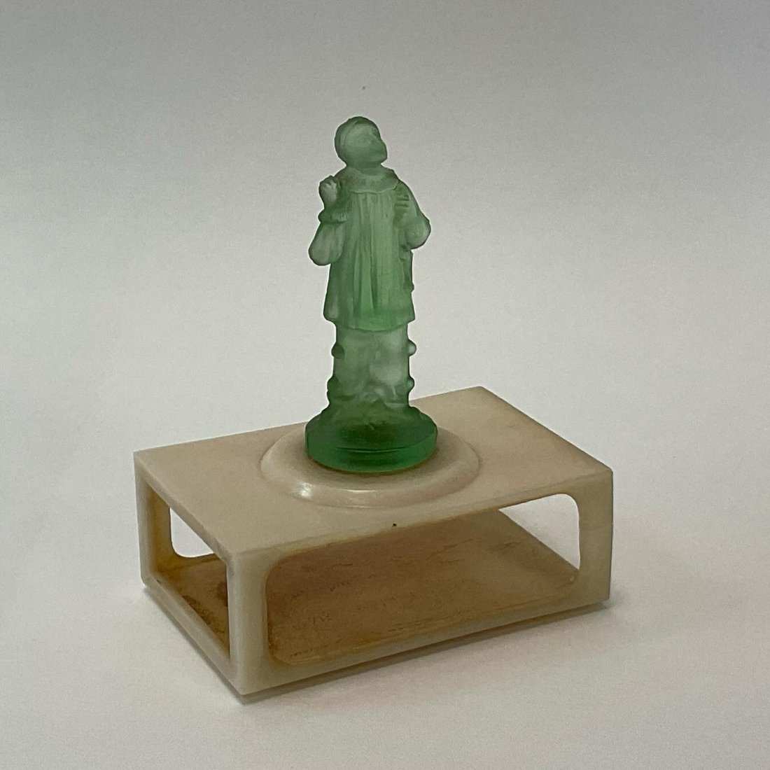 Rare Viard for Dubarry 'Heart's Delight'~ Green glass Pierrot~ mounted on a bakelite matchbox holder (1 of 5)