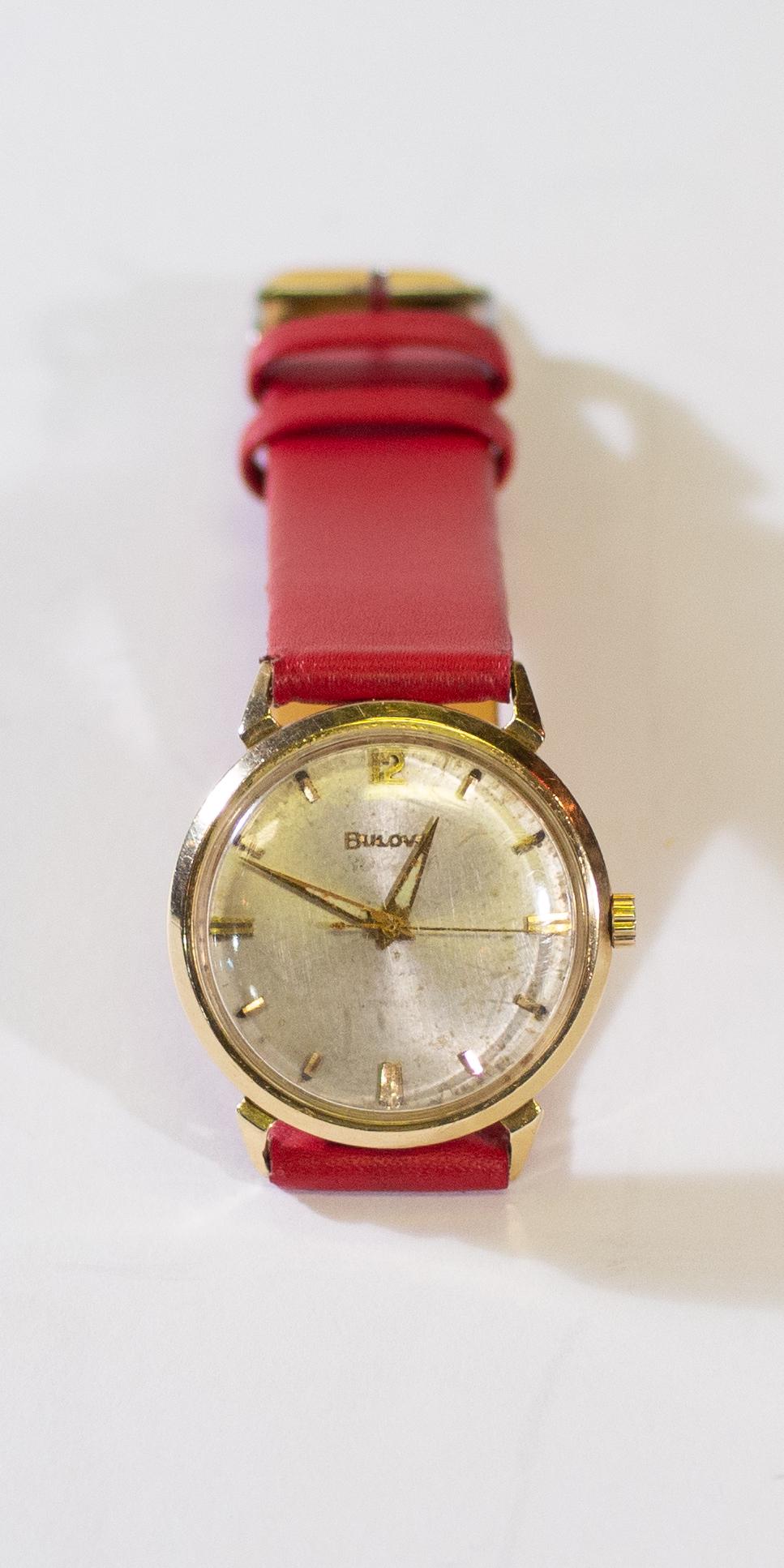 14k Solid Gold Bulova 30 Jewel Automatic Watch (1 of 4)
