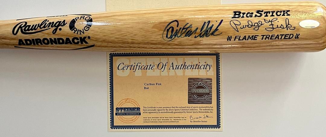 Carlton Fisk (Boston Red Sox) signed game model Rawlings Red Ring bat-JSA (1 of 3)