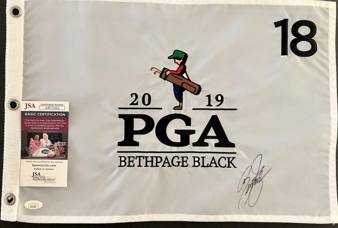 RICKIE FOWLER 2019 signed PGA BETHPAGE BLACK #18 Pin Flag-JSA AB13262: Official 2019 PGA Bethpage Black #18 pin flag signed perfectly by RICKIE FOWLER. The flag is authenticated by JSA # AB13262.