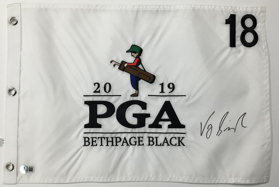 Vijay Singh 2019 PGA Bethpage Black #18 Signed Pin Flag Beckett BR77394: Vijay Singh Signed 2019 PGA Bethpage Black #18 Pin Flag Authenticated by Beckett Authentication Services Product Details: Official 2019 PGA Bethpage Black #18 pin fl