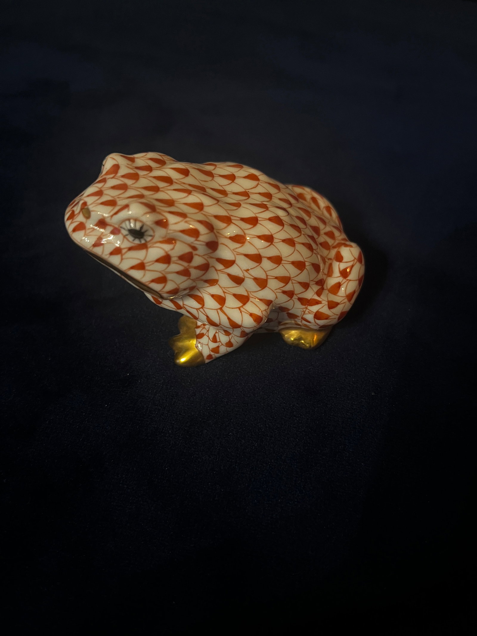 Authentic Herend Hungary Rust Fishnet Frog Toad Porcelain Figurine with 24K Gold Accents (1 of 7)
