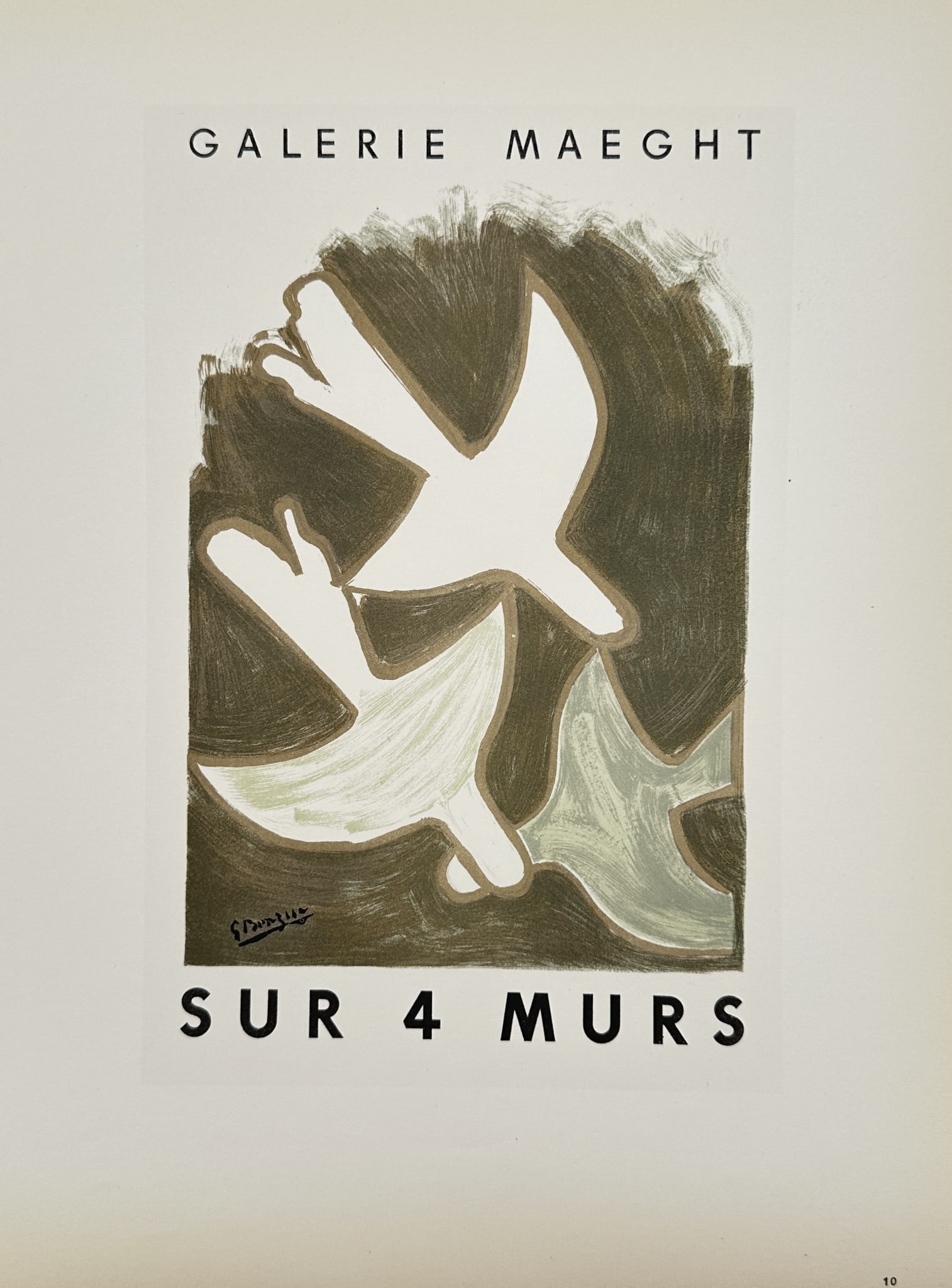 Georges Braque (1882–1963), after – Poster for Galerie Maeght – Lithography: "Sur 4 Murs" depicts a minimalist composition featuring three stylized bird figures in flight, rendered in shades of white and pale green against a textured olive-brown background. The work utilizes t