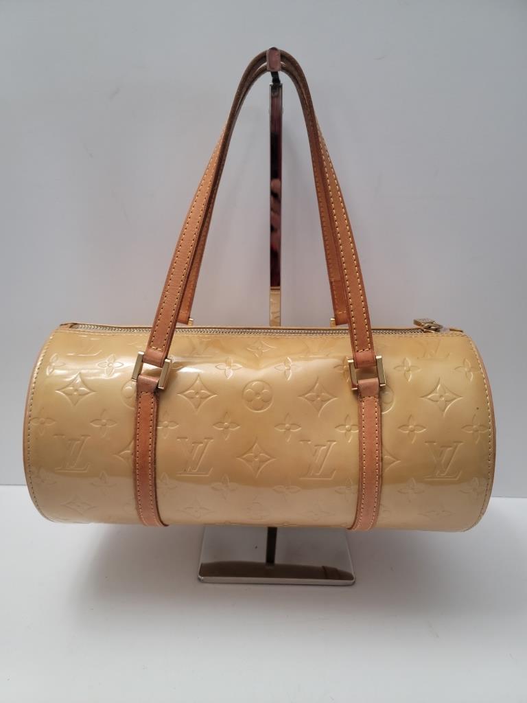 AUTHENTIC LOUIS VUITTON BAG: Authentic Louis Vuitton LV Hand Bag M91329 Bedford Noisette Yellow Vernis Condition: Pre-Owned Country/Region of Manufacture: France.Department: Women Exterior Color: Yellow Style: Hand Bag Type: Hand