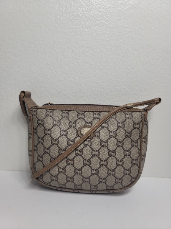 AUTHENTIC GUCCI BAG (1 of 11)