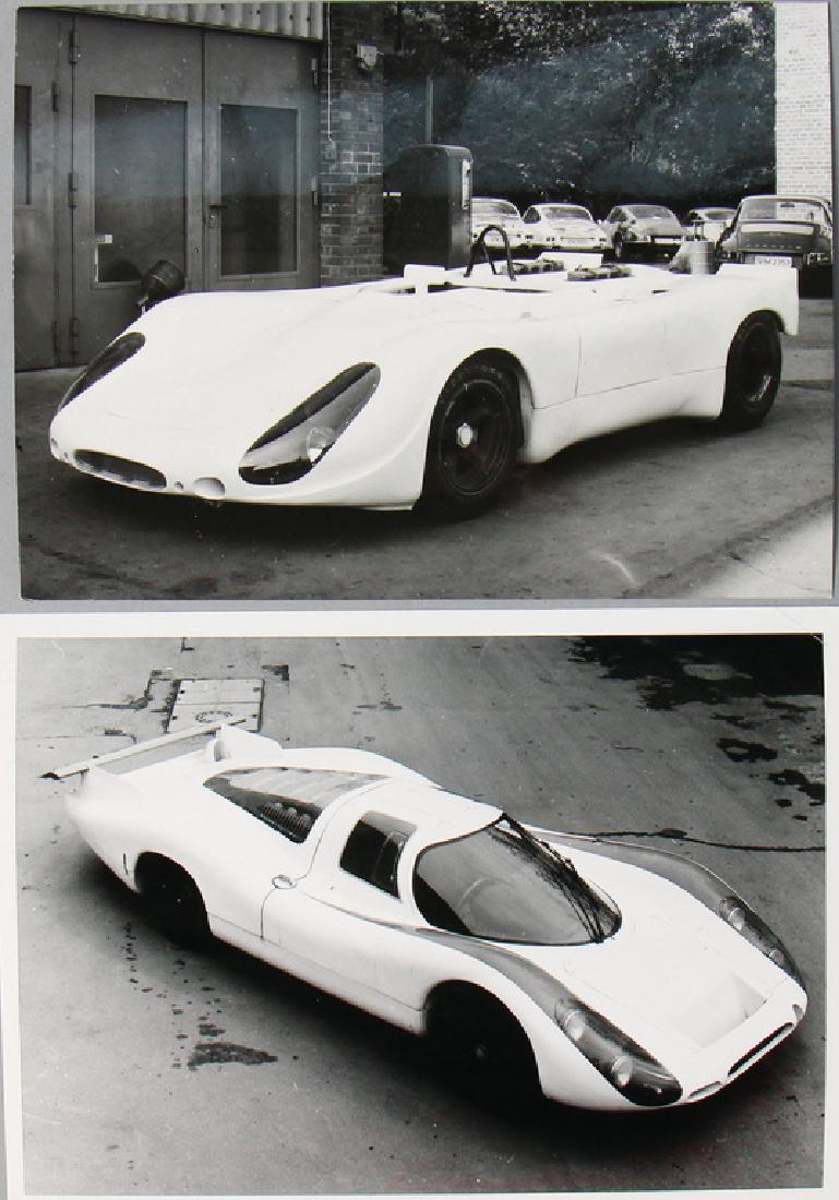 PORSCHE Mixed lot of 2 company photos Porsche 908: PORSCHE Mixed lot of 2 company photos Porsche 908 long-tail and Spyder, each with 13 x 18 cm, stamped "Porsche Werkfoto" German Description PORSCHE Konv. 2 Werkfotos Porsche 908 Langheck und Spyder, j