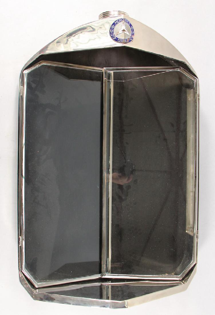 MERCEDES-BENZ Radiator grille, probably by a 540 K,: MERCEDES-BENZ Radiator grille, probably by a 540 K, pre-war model, altered to a glass cabinet, sizes 79 x 51 cm, good condition, nice accessory German Description MERCEDES-BENZ KÃ¼hlergrill, wohl vo