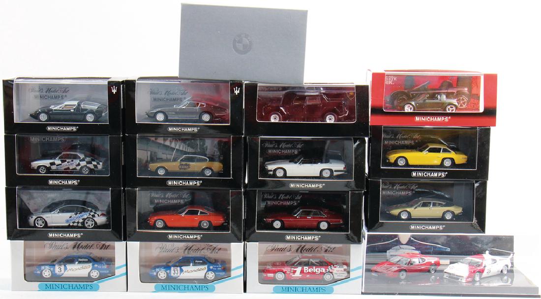 MINICHAMPS Mixed lot of 17 pieces, model cars, all with (1 of 1)