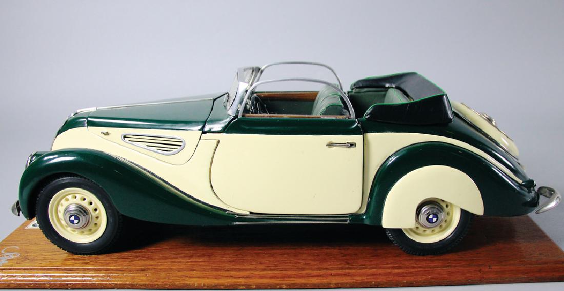 ALBERTO DE OLIVEIRA/BMW Hand-crafted model BMW type (1 of 1)