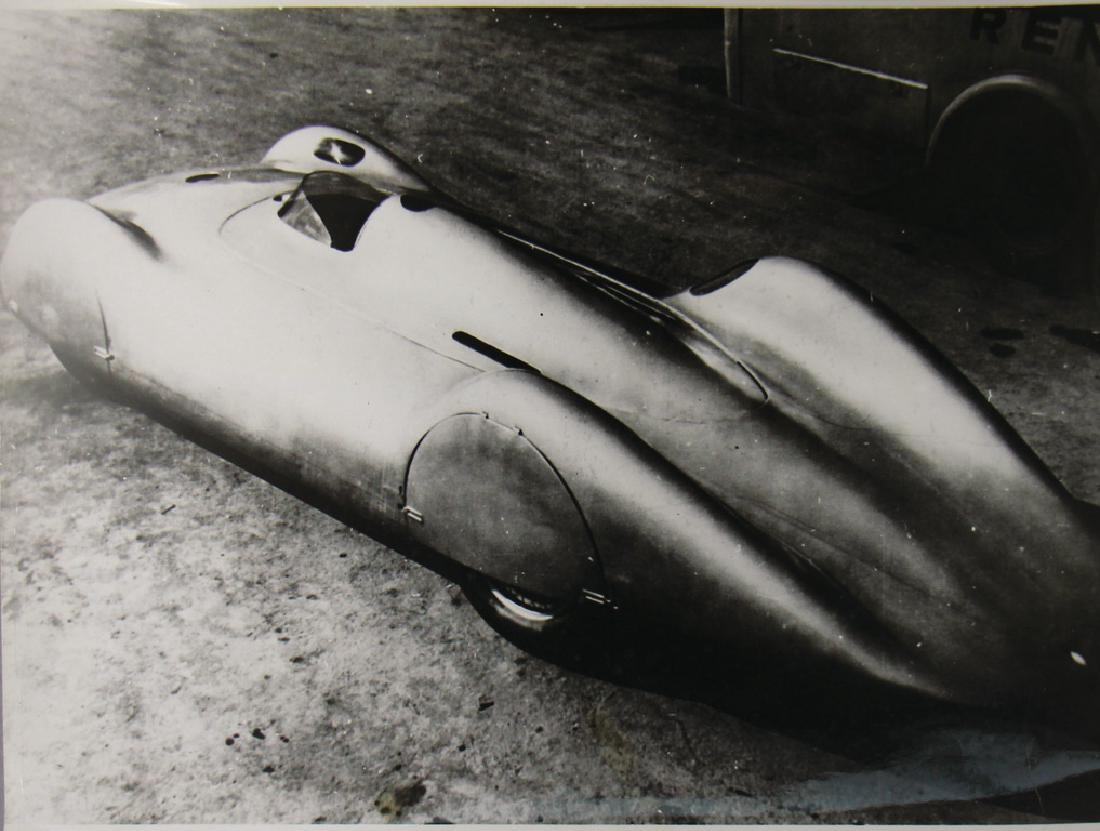 B/W press photo Auto Union record car from 1937/38 of (1 of 1)