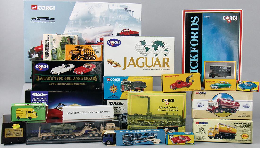 Mixed lot with 20 truck models e.g. of Corgi, Märklin, (1 of 1)