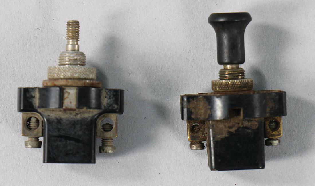 PORSCHE Mixed lot with 2 pieces, pull switch for (1 of 1)