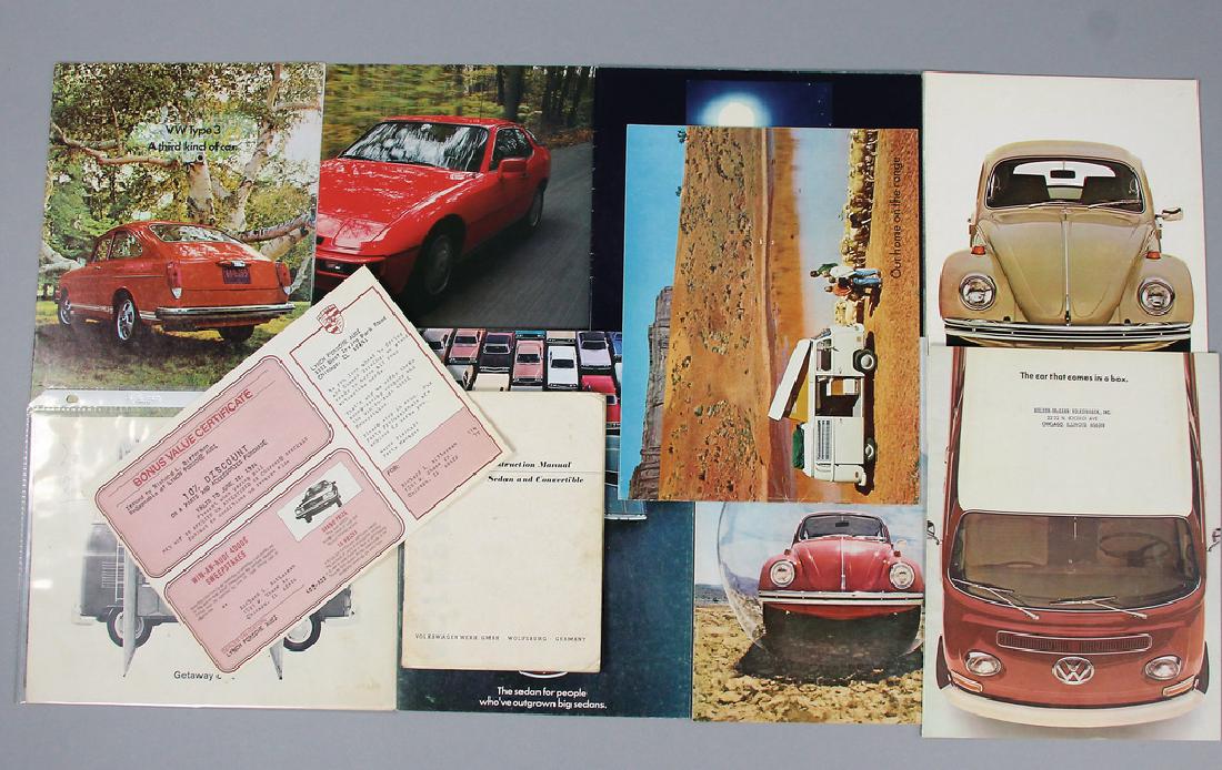 VOLKSWAGEN Mixed lot of 9 sales brochures and catalogs,: VOLKSWAGEN Mixed lot of 9 sales brochures and catalogs, '60s, among them Volkswagen transporter, Volkswagen Beetle, among them also type 3 German Description VOLKSWAGEN, Konv. 9 Verkaufsprospekte und 