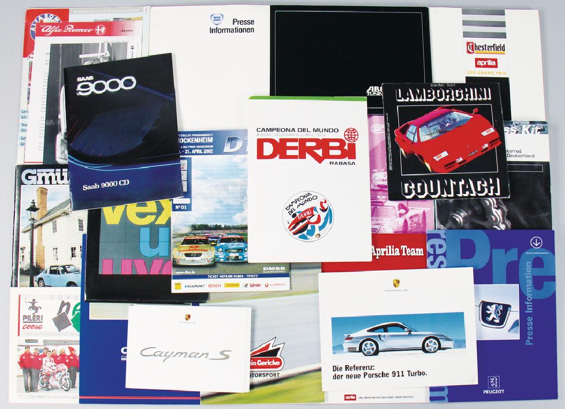 mixed lot with 18 pieces, among it press kit FIA-GT (1 of 1)