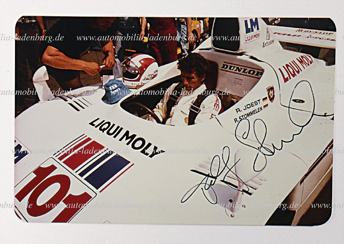 autographed color photo July 1979, Rolf Stommelen in a: autographed color photo July 1979, Rolf Stommelen in a Porsche 936 (Joest/Stommelen), autographed Rolf Stommelen German Description Handsignierte Farbaufnahme Juli 1979, Rolf Stommelen auf Porsche 936