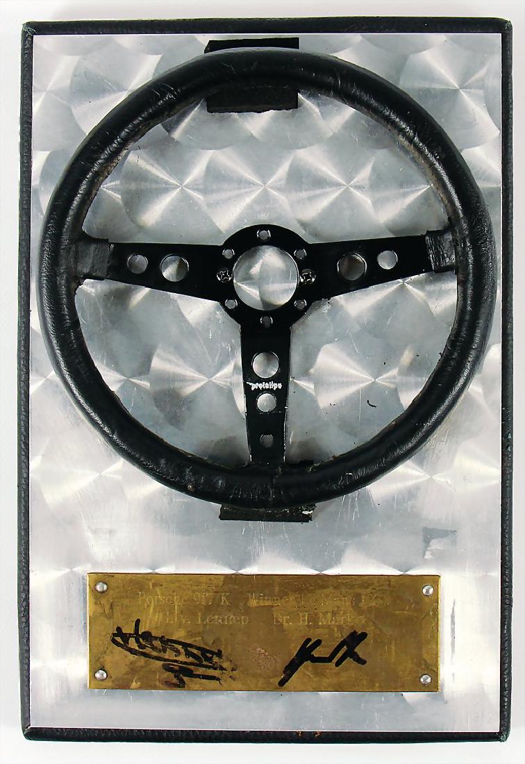 PORSCHE/PROTOTIPO steering wheel prize from 1971, with: PORSCHE/PROTOTIPO steering wheel prize from 1971, with original signatures G. van Lennep and Dr. H. Marko, rarity German Description PORSCHE/PROTOTIPO Lenkrad-Preis von 1971, mit Originalunterschrifte