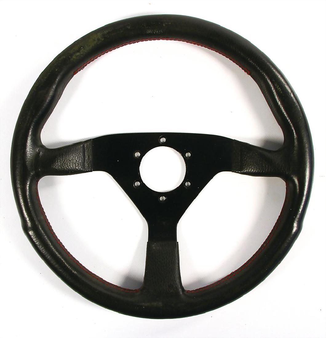 MOMO steering wheel Momo for Porsche (type V35), m 35: MOMO steering wheel Momo for Porsche (type V35), m 35 cm, used condition German Description MOMO Lenkrad Momo für Porsche (Typ V35), m 35 cm, gebrauchter Zust.