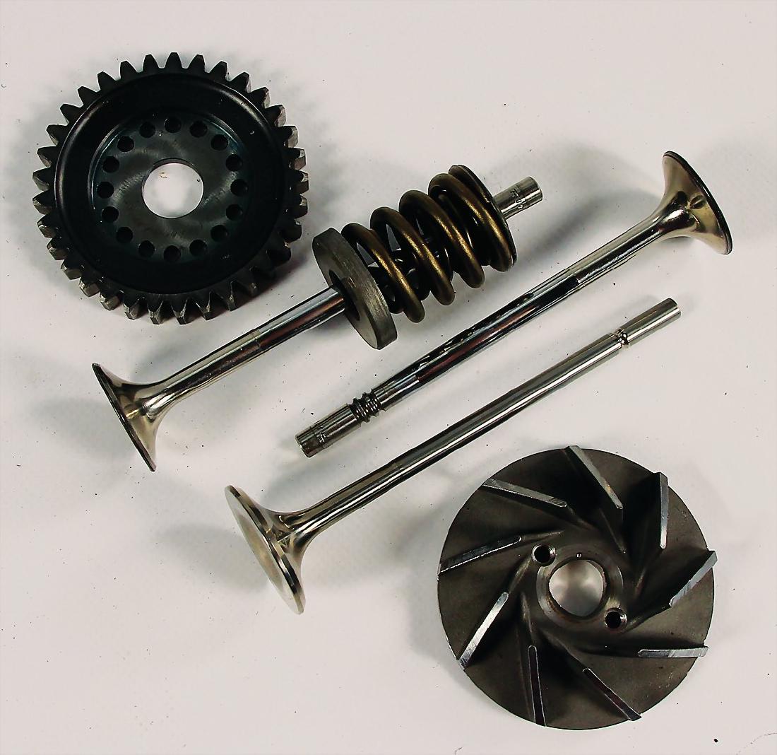 PORSCHE mixed lot with 5 pieces, among it No. 1: race (1 of 1)