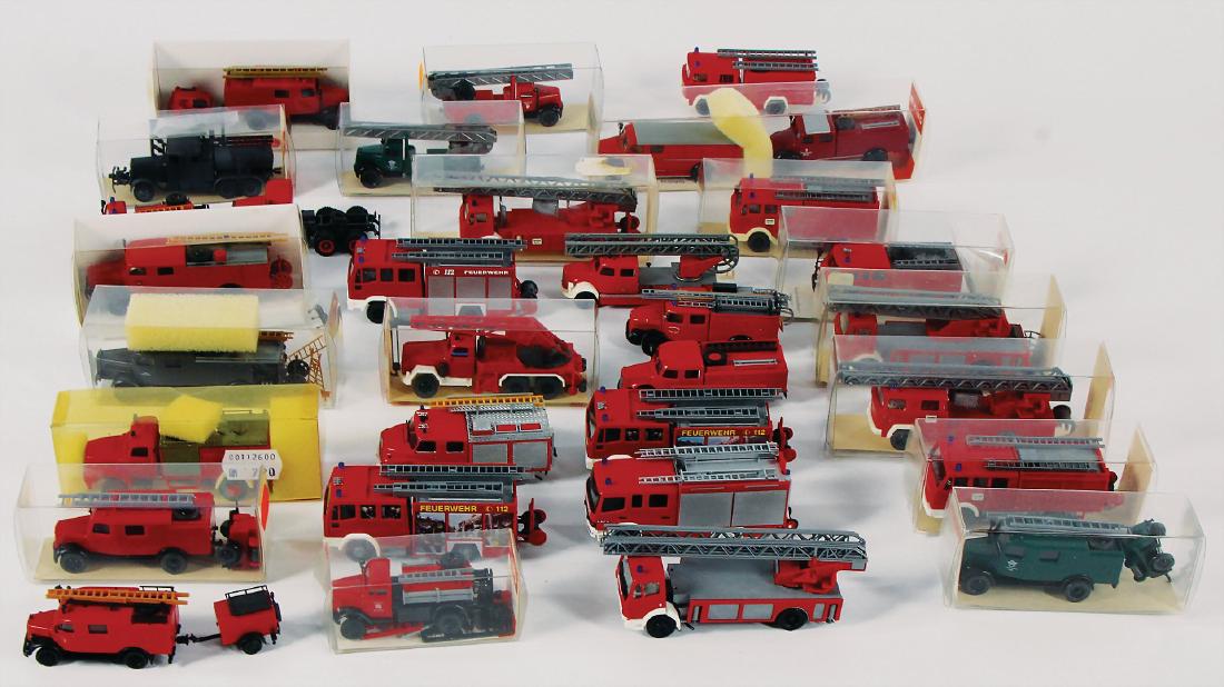 WIKING 30 fire engine model cars, among it e.g. type (1 of 1)