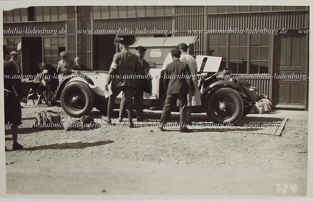 MERCEDES-BENZ original B/W photo Grand Prix of Germany: MERCEDES-BENZ original B/W photo Grand Prix of Germany Nürburgring 1927, one of the victorious racing cars Mercedes-Benz type S, start number 2 or 3 (Christian Werner or Willy Walb) on the scale, 10x