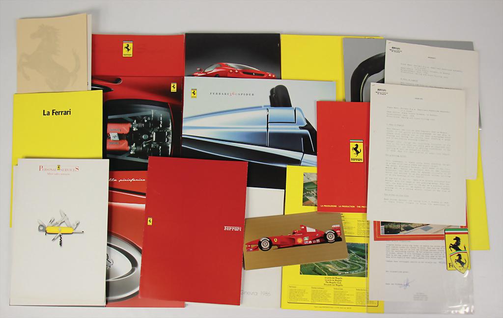 FERRARI mixed lot with more than 40 pieces: Ferrari (1 of 2)