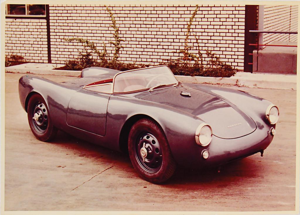 PORSCHE 1953, original color photo Porsche 550 Spyder,: PORSCHE 1953, original color photo Porsche 550 Spyder, 13x18cm German Description Porsche 1953, original Farbaufnahme Porsche 550 Spyder, 13x18cm