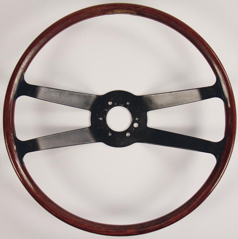 PORSCHE/Huschke von Hanstein 1961/1962, Porsche: PORSCHE/Huschke von Hanstein 1961/1962, Porsche prototypes wood steering wheel, in the wood coatedwith steel, with a diameter of 42cm, on the back with initials (H.v.H.), German Description PORSCHE/Hu