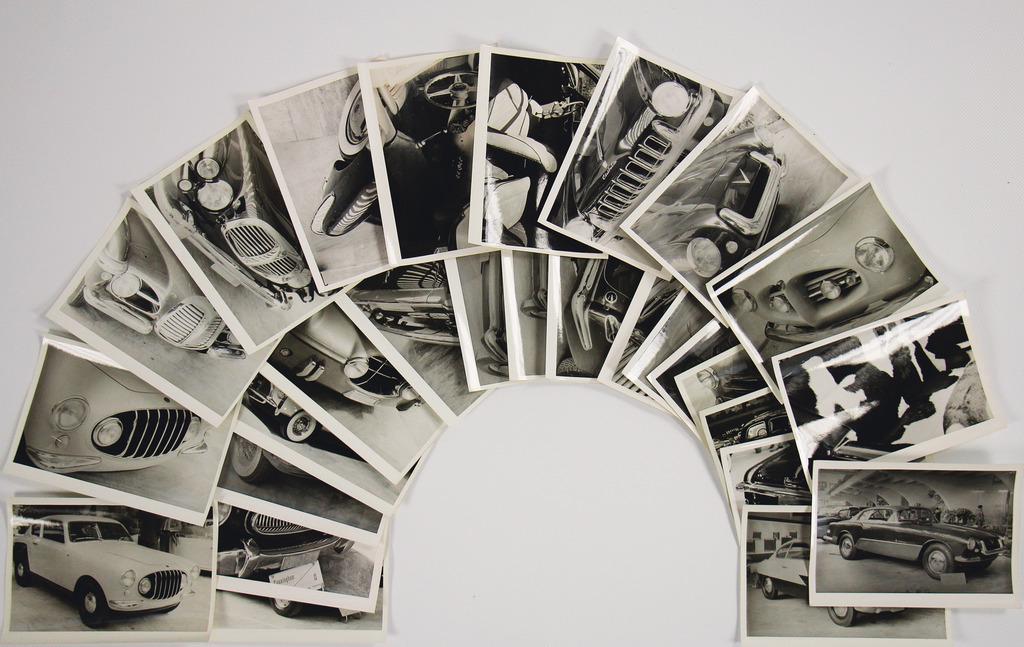 AUTOMOBIL SALON TURIN 1952 mixed lot of 32 original B/W (1 of 1)