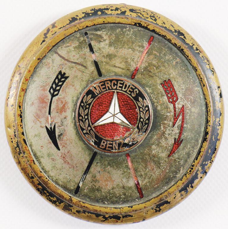 MERCEDES BENZ late '20s, steering wheel top for idling: MERCEDES BENZ late '20s, steering wheel top for idling and ignition timing, enameled with traces of usage, nice original condition German Description Mercedes Benz Ende 20er Jahre, Lenkradaufsatz für