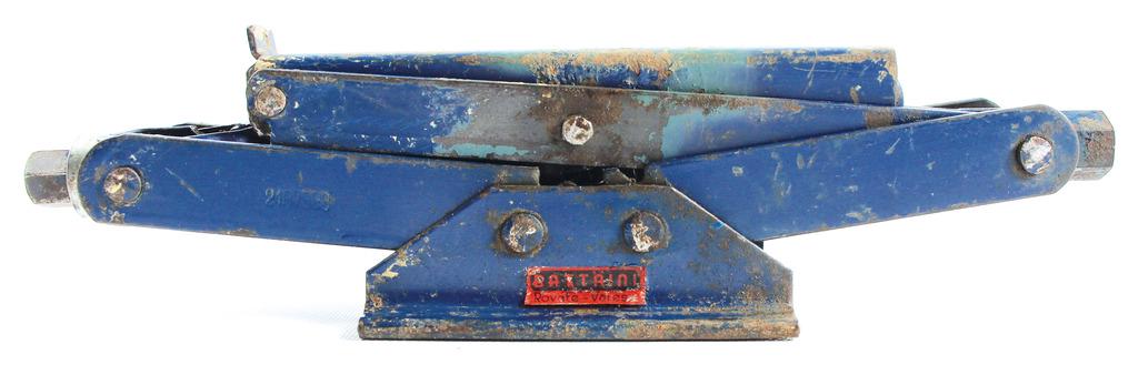 FERRARI car jack for Ferrari 275GTB, manufacturers "Battaini", not restored   German Description (1 of 1)