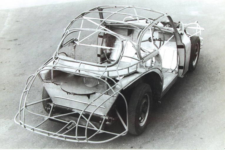 FERRARI original B/W photo Ferrari 166 Inter, chassis with body frame