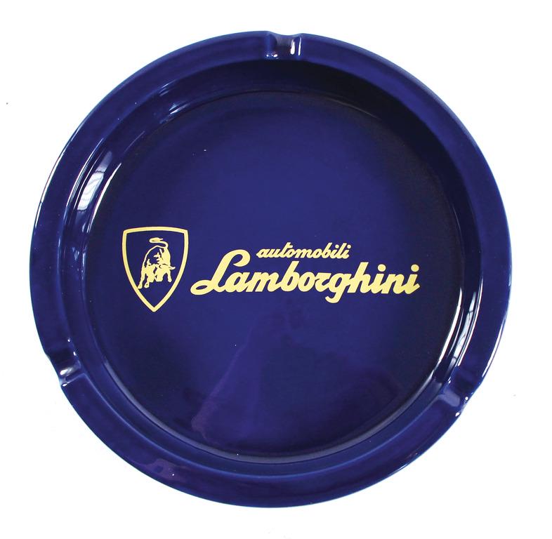 Lamborghini ashtray, blue, with the inscription automobili Lamborghini), with a diameter of 22cm: Lamborghini ashtray, blue, with the inscription automobili Lamborghini), with a diameter of 22cm German Description Lamborghini Aschenbecher, blau, mit der Aufschrift automobili Lamborghini, Durchmess