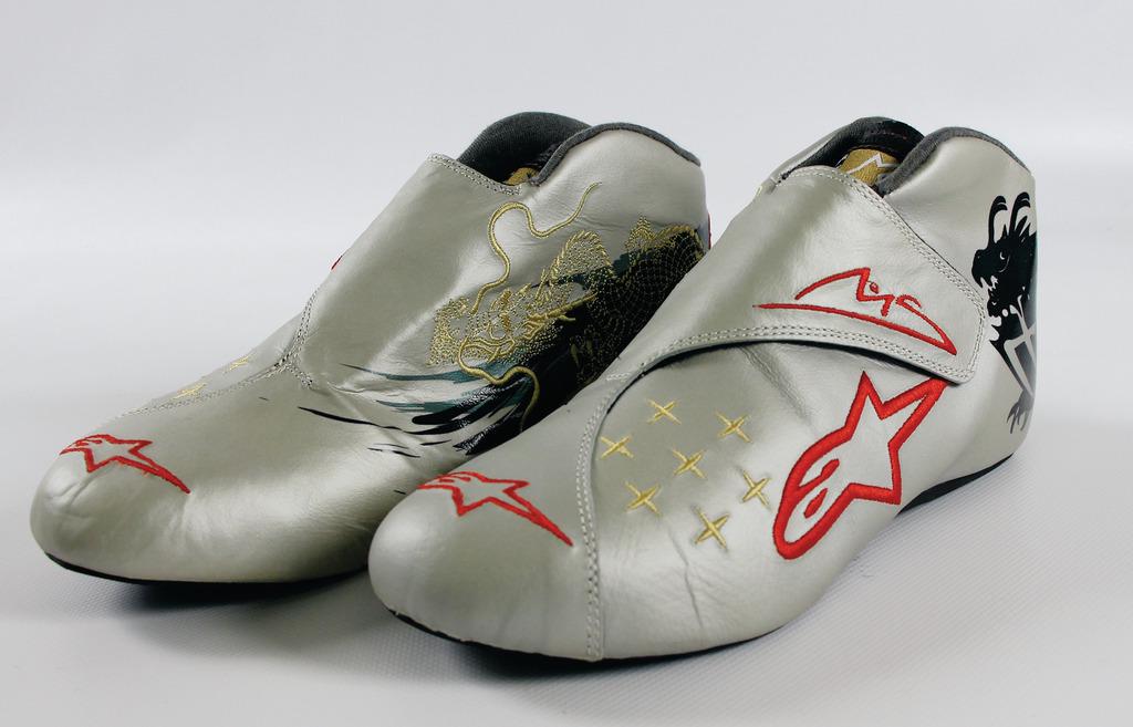 Michael Schumacher/Alpinestars a pair of replika driver shoes Michael Schumacher 2011 (size 7.5/41), (1 of 3)