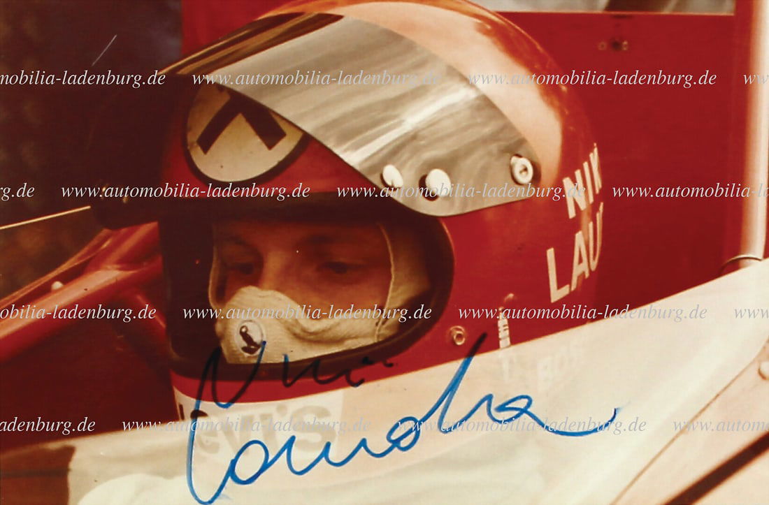 NIKI LAUDA 1972, handsigned original color photo Niki Lauda, early complete signature, 8x12cm (1 of 1)