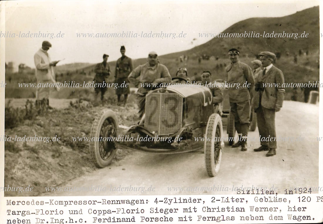 MERCEDES original B/W photo / press photo Alfred Neubauer in a Mercedes compressor racing car,: MERCEDES original B/W photo / press photo Alfred Neubauer in a Mercedes compressor racing car, Christian Werner beside it Ferdinand Porsche, 12.5x17.5cm German Description MERCEDES Original s/w Aufnah