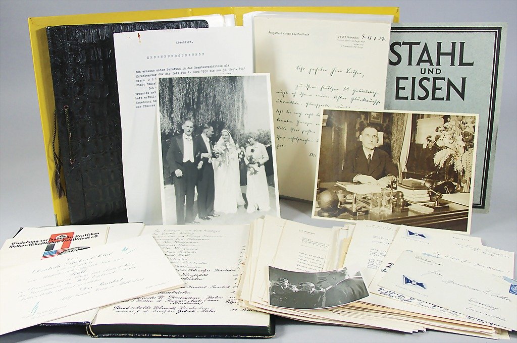 GENERALDIREKTOR FRIEDRICH LUTHER, leather album ": GENERALDIREKTOR FRIEDRICH LUTHER, leather album "Wehrdienst Ehrendienst- Erinnerungen an meine Dienstzeit", published by Wilhelm Limpert publishing house, to Dr. Karl Luther christmas 1940, among them