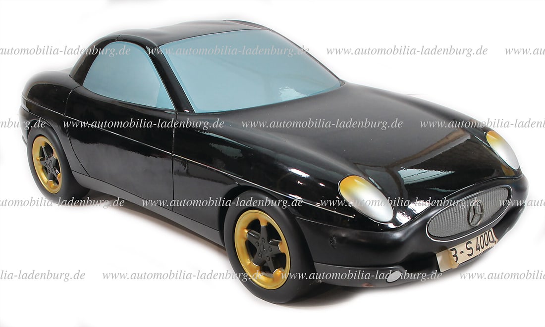 MERCEDES-BENZ Mixed lot of 2 original factory design study models Mercedes-Benz, made of synthetic (1 of 2)