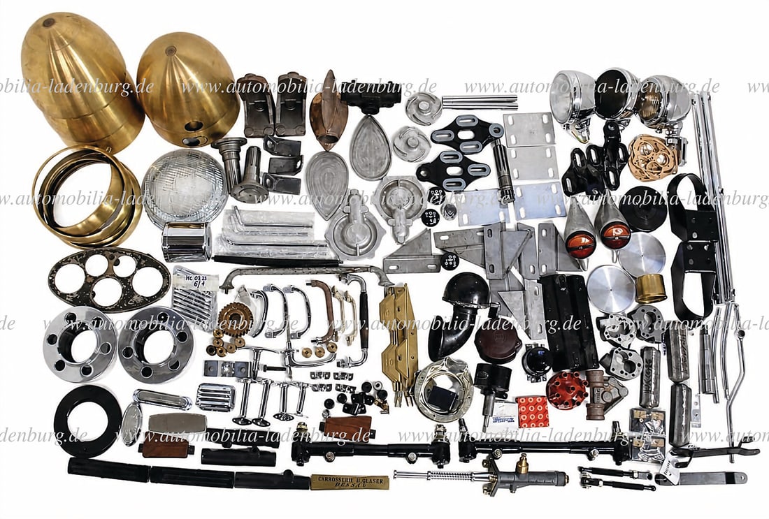 HORCH Large lot of stock liquidation, with numerous spare parts for Horch, (partly high-quality: HORCH Large lot of stock liquidation, with numerous spare parts for Horch, (partly high-quality reproductions), such as headlight rings; headlight housings, also original parts; screws, seals, sleeves