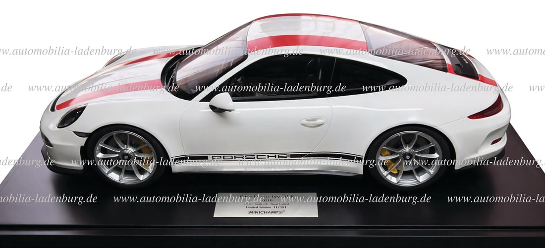 PORSCHE Beautiful handcrafted model Porsche 911R (991.2 R), scale 1:8, limited special model, incl.: PORSCHE Beautiful handcrafted model Porsche 911R (991.2 R), scale 1:8, limited special model, incl. showcase, length approx. 50cm, weight approx. 8kg, with original price list and sales catalog German