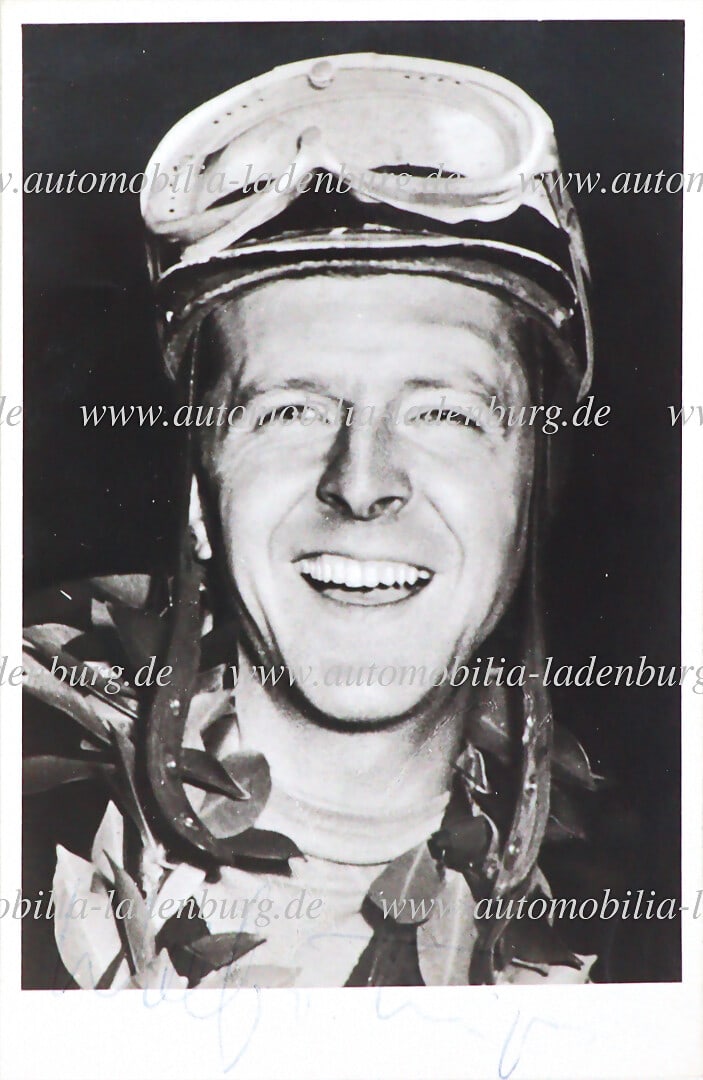 WOLFGANG GRAF BERGHE VON TRIPS Hand-signed original b/w photograph Wolfgang Graf Berghe von Trips, (1 of 2)