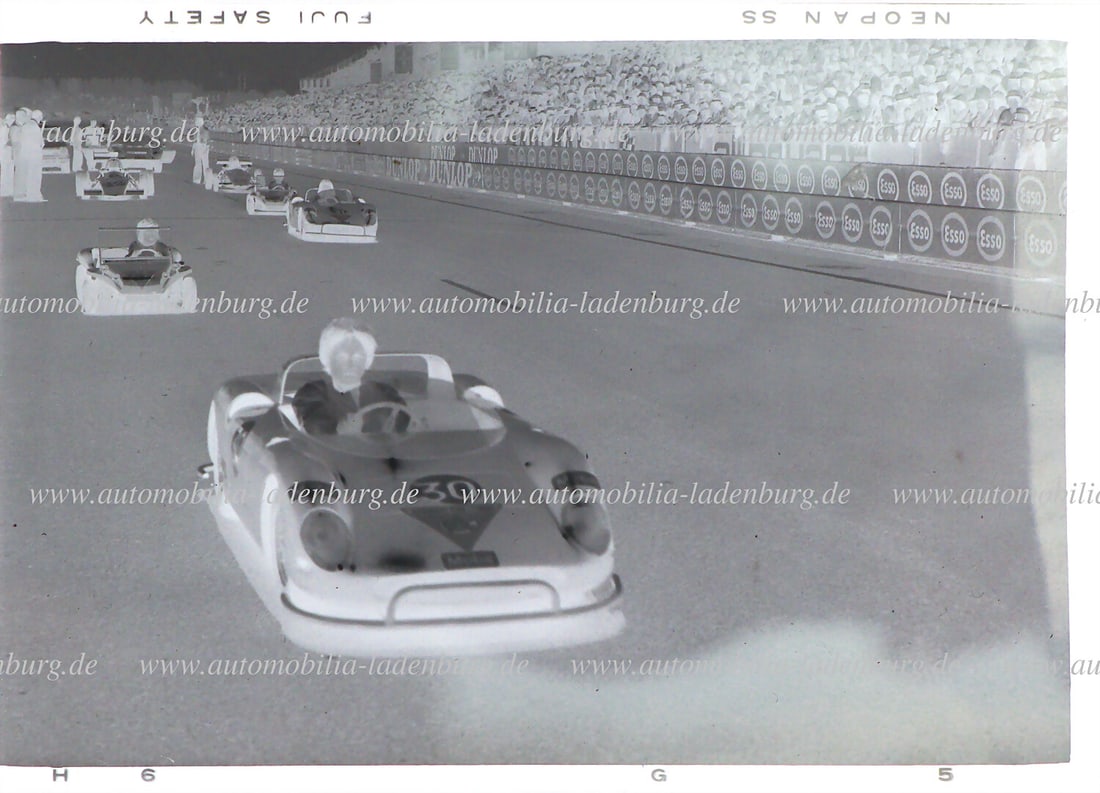 FERRARI original b/w negative, Ferrari 250P "Little Big Mans 1975", 6x8cm, professional photo (incl.: FERRARI original b/w negative, Ferrari 250P "Little Big Mans 1975", 6x8cm, professional photo (incl. copyright) German Description FERRARI original s/w Negativ, Ferrari 250P "Little Big Mans 1975", 6x