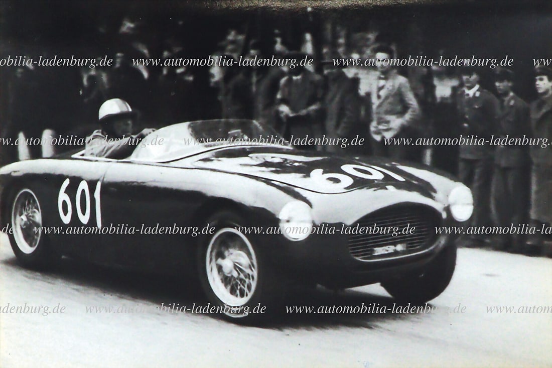 FERRARI original b/w photo, Clemente Biondetti on Ferrari 250 MM Berlinetta PF (#0276MM) Mille: FERRARI original b/w photo, Clemente Biondetti on Ferrari 250 MM Berlinetta PF (#0276MM) Mille Miglia 1953, 10x14cm German Description FERRARI original s/w Aufnahme, Clemente Biondetti auf Ferrari 250