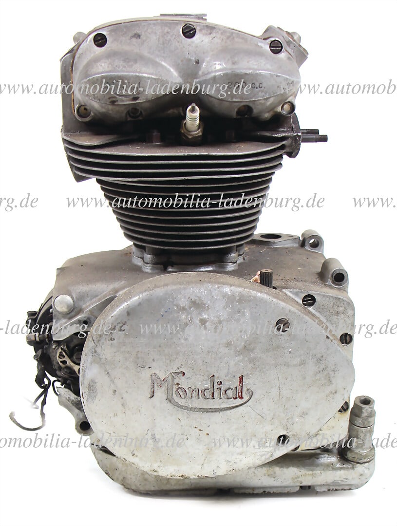 MONDIAL 50s/60s, Mondial 200 ccm. Engine, engine number (3783), unrestored original condition, (1 of 5)