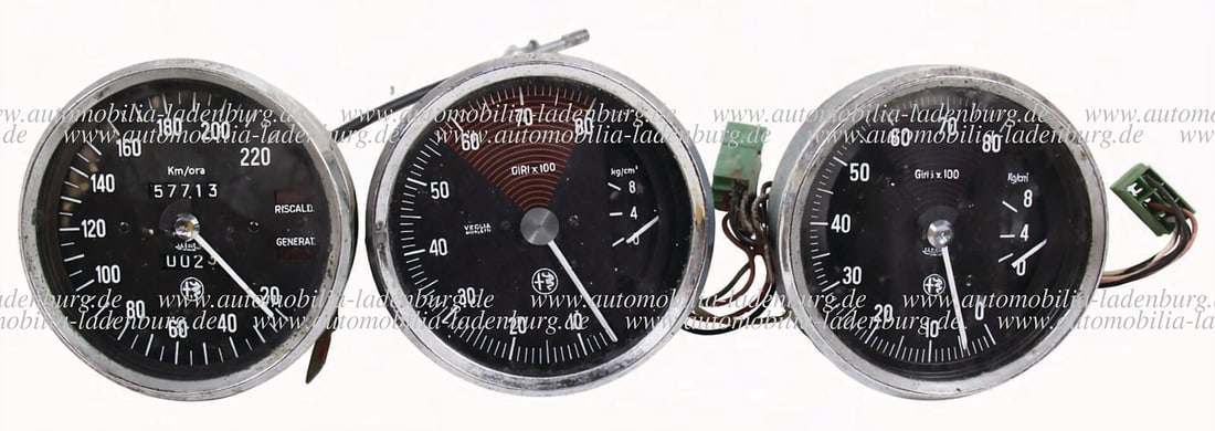 ALFA ROMEO 60s, mixed lot of 3 pieces, including one Jaeger Italia speedometer & rev counter (needle (1 of 2)