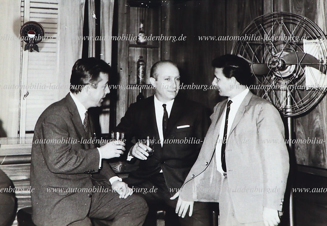 HANS HERRMANN Grand Prix of Argentina 1961, Rainer GÃ¼nzler, Juan Manuel Fangio and Hans (1 of 2)