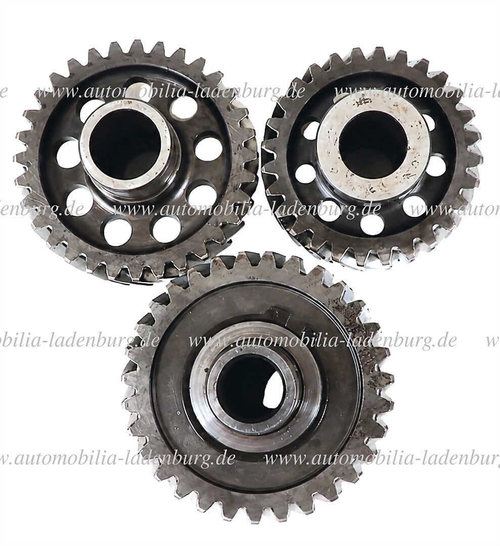 PORSCHE Mixed gearbox gear wheels Porsche 911, good condition German Description PORSCHE Konvolut (1 of 1)